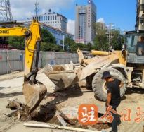 wwwwwww.操逼高温下的坚守｜道路建设者用汗水铺就畅通路